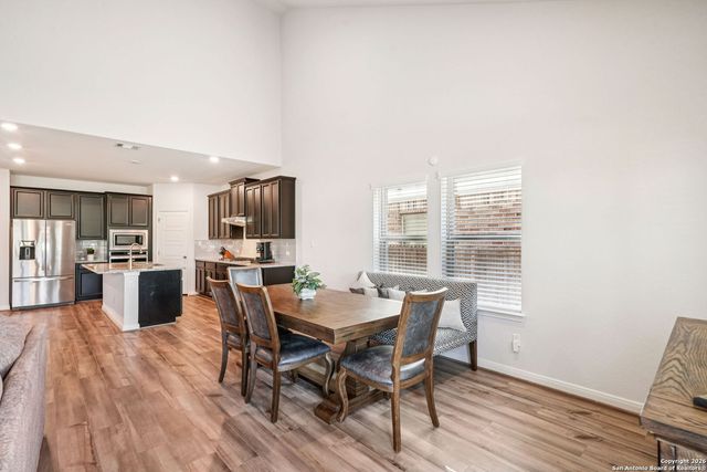 1527 Argon Way, San Antonio, TX 78245