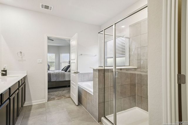 1527 Argon Way, San Antonio, TX 78245