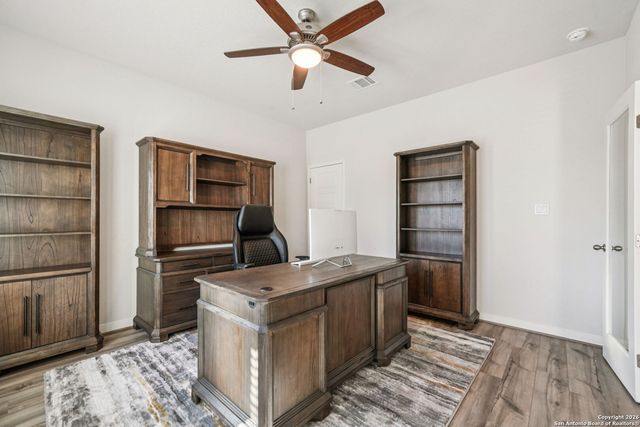 1527 Argon Way, San Antonio, TX 78245