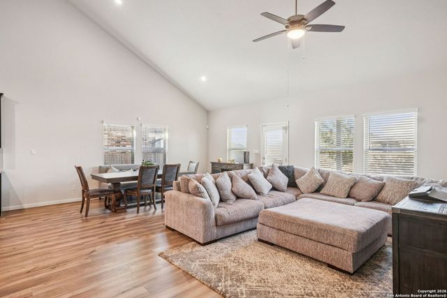 1527 Argon Way, San Antonio, TX 78245