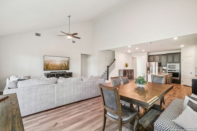 1527 Argon Way, San Antonio, TX 78245