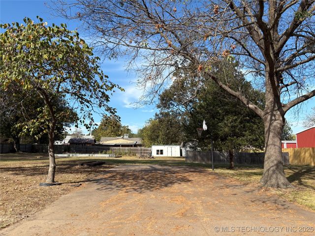 701 NE 4th Street, Wagoner, OK 74467