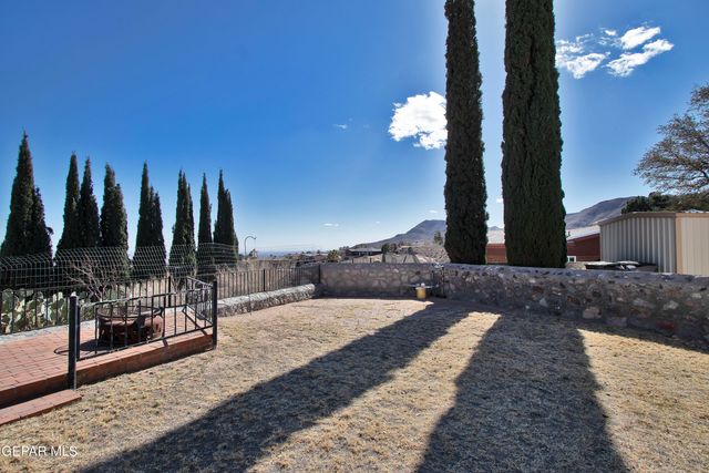 8204 BIG BEND Drive, El Paso, TX 79904