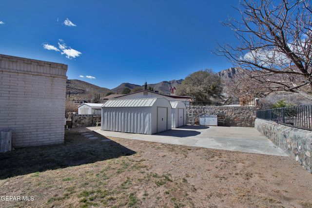 8204 BIG BEND Drive, El Paso, TX 79904