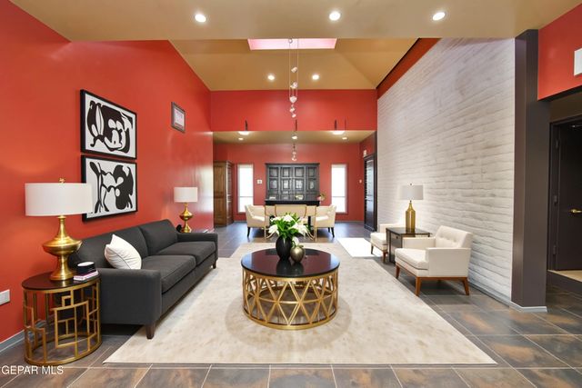 8204 BIG BEND Drive, El Paso, TX 79904