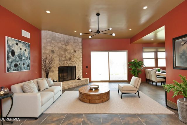 8204 BIG BEND Drive, El Paso, TX 79904