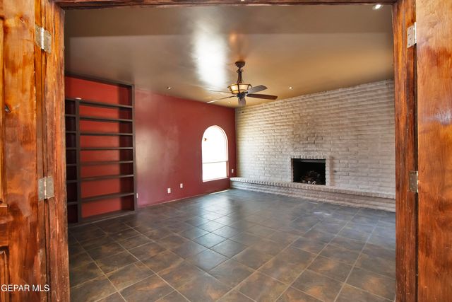 8204 BIG BEND Drive, El Paso, TX 79904