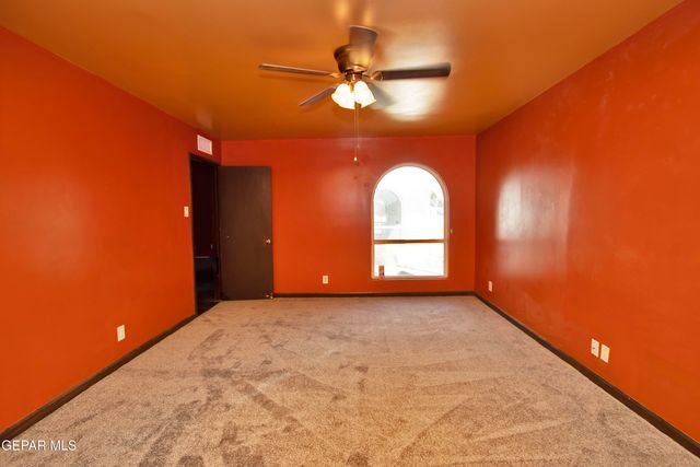 8204 BIG BEND Drive, El Paso, TX 79904