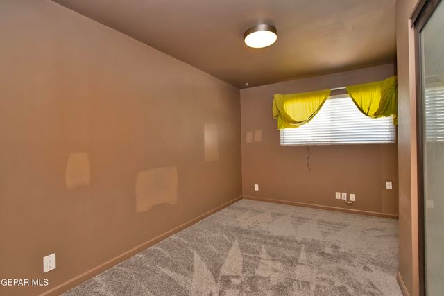 8204 BIG BEND Drive, El Paso, TX 79904