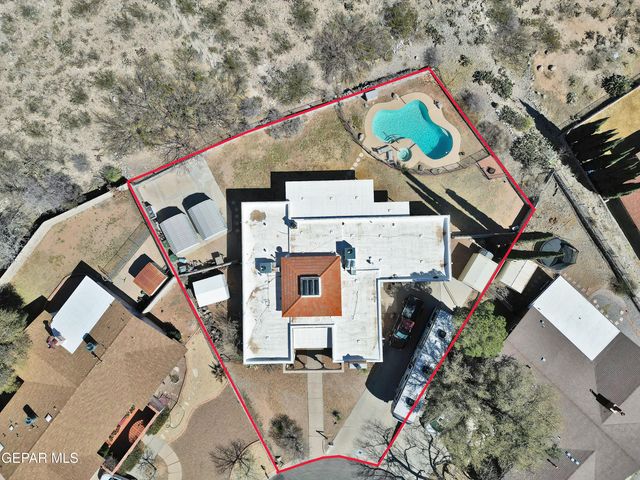 8204 BIG BEND Drive, El Paso, TX 79904