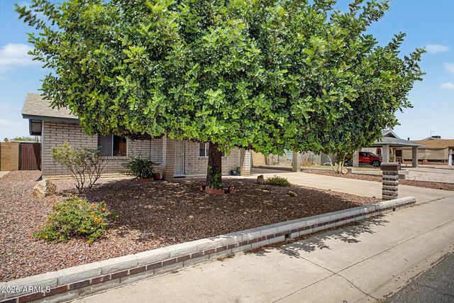 2950 W VILLA THERESA Drive, Phoenix, AZ 85053