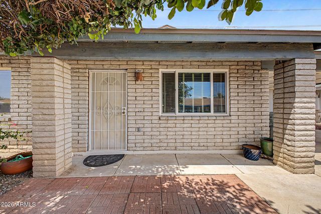 2950 W VILLA THERESA Drive, Phoenix, AZ 85053