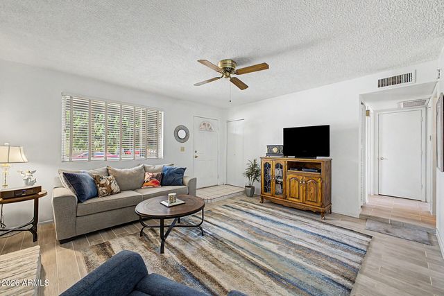2950 W VILLA THERESA Drive, Phoenix, AZ 85053