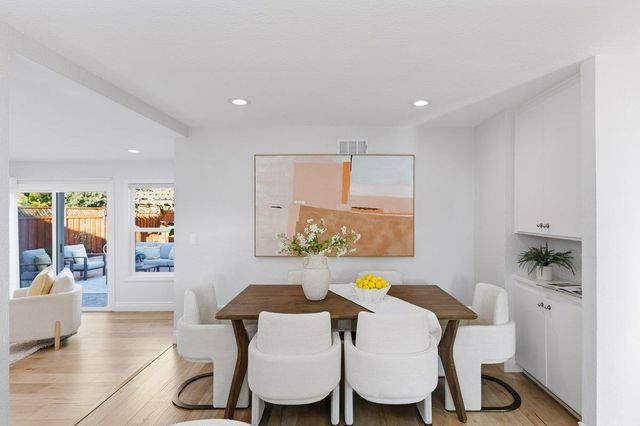 884 Hollenbeck Avenue, Sunnyvale, CA 94087