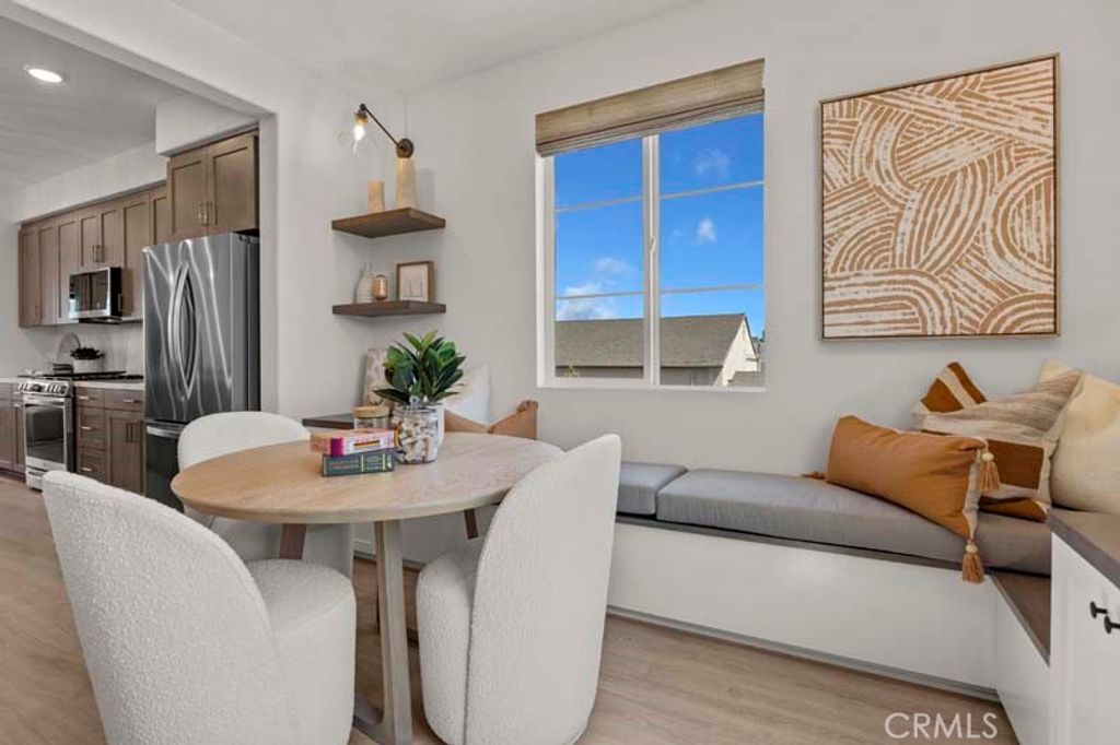 Image 19 of property listing at 111 Evergreen Lane, Claremont, CA 91711