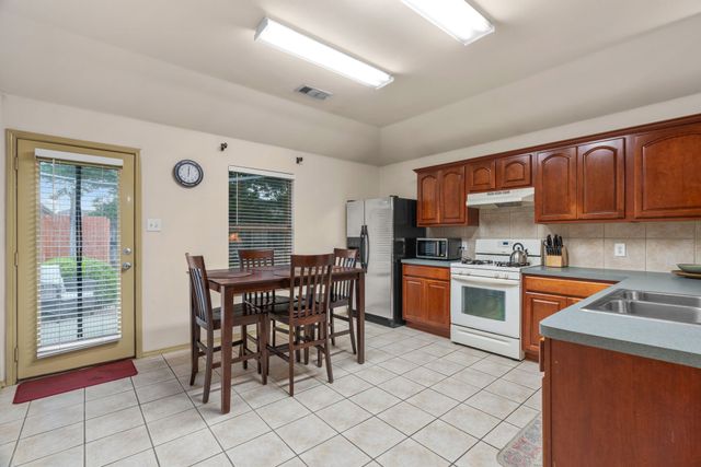 1092 Grand National Boulevard, Fort Worth, TX 76179