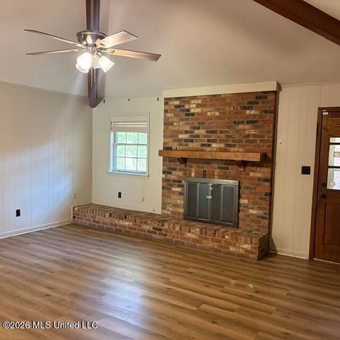 5460 Saratoga Drive, Jackson, MS 39211