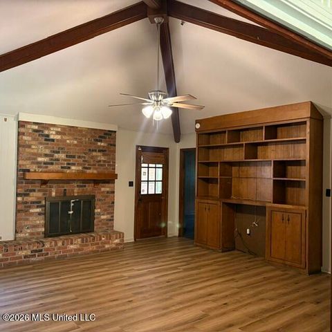 5460 Saratoga Drive, Jackson, MS 39211