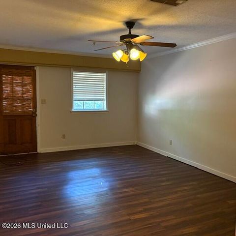 5460 Saratoga Drive, Jackson, MS 39211
