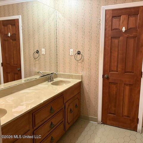 5460 Saratoga Drive, Jackson, MS 39211