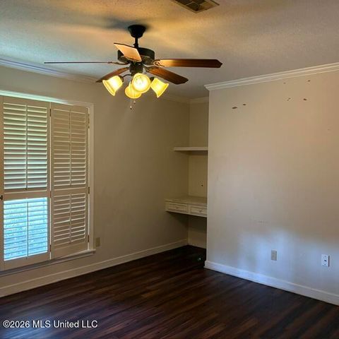 5460 Saratoga Drive, Jackson, MS 39211