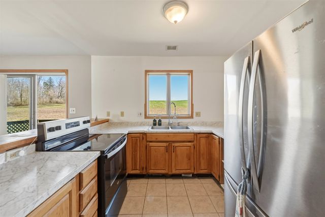 256 Hathaway Point Road, St. Albans City, VT 05478