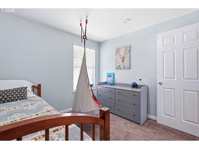 6391 Se HULL Ave, Milwaukie, OR 97267