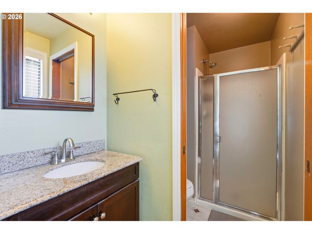 6391 Se HULL Ave, Milwaukie, OR 97267