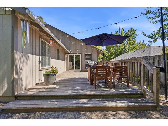 6391 Se HULL Ave, Milwaukie, OR 97267