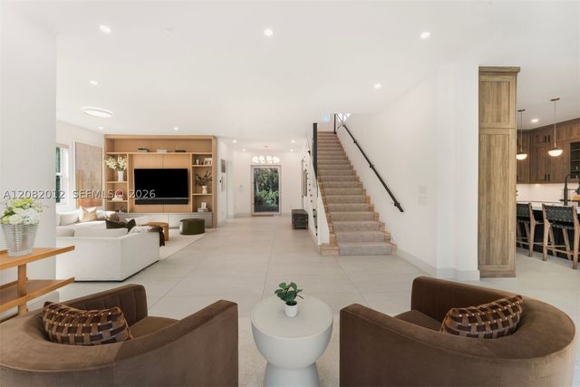 2181 N Bay Rd, Miami Beach, FL 33140