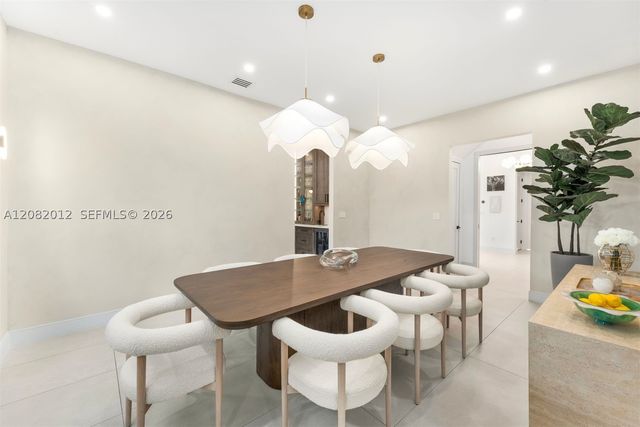 2181 N Bay Rd, Miami Beach, FL 33140