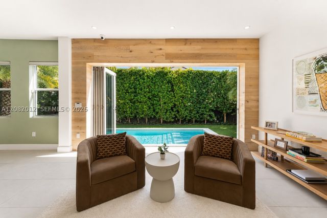 2181 N Bay Rd, Miami Beach, FL 33140
