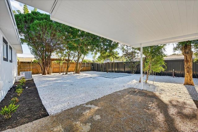 710 SW 67th Avenue, Pembroke Pines, FL 33023