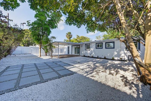 710 SW 67th Avenue, Pembroke Pines, FL 33023