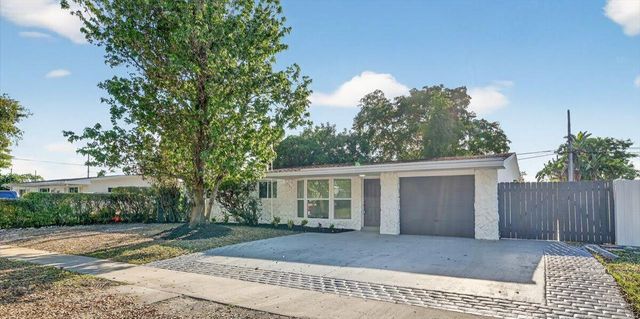 710 SW 67th Avenue, Pembroke Pines, FL 33023