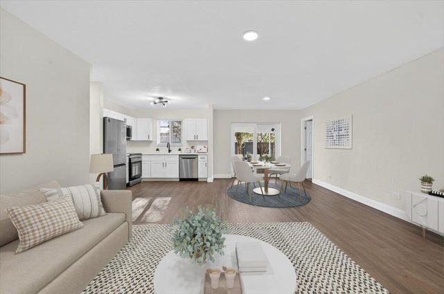 710 SW 67th Avenue, Pembroke Pines, FL 33023