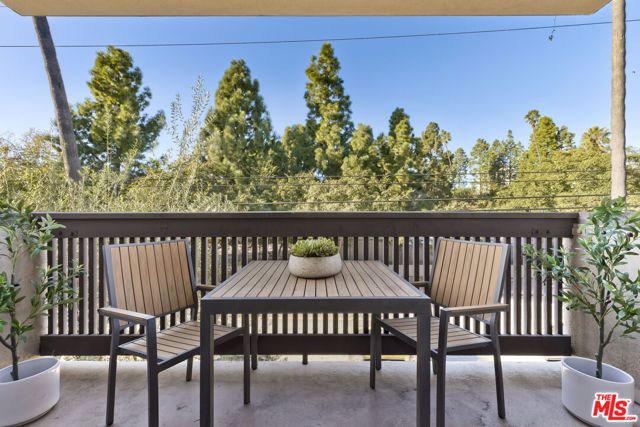 809 S Bundy Drive 214, Los Angeles, CA 90049