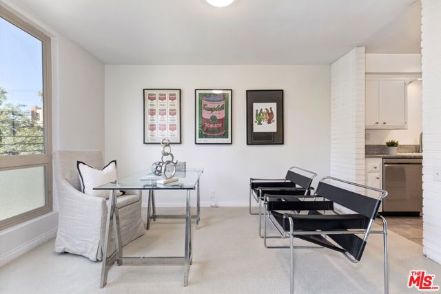 809 S Bundy Drive 214, Los Angeles, CA 90049