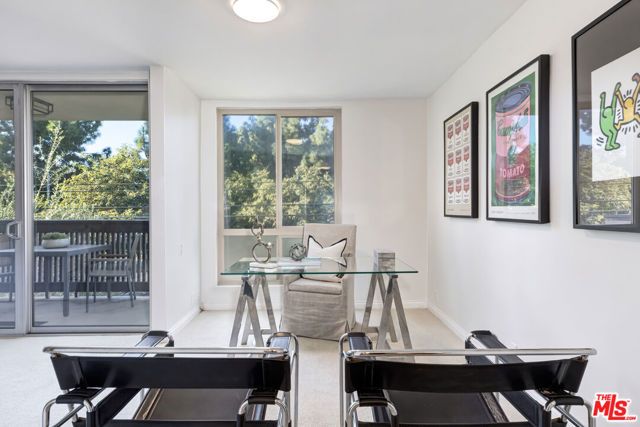 809 S Bundy Drive 214, Los Angeles, CA 90049