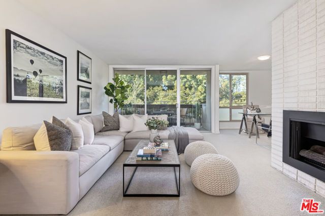 809 S Bundy Drive 214, Los Angeles, CA 90049