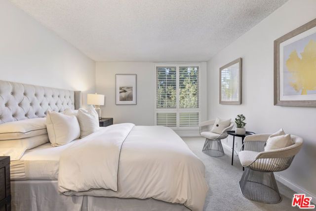 809 S Bundy Drive 214, Los Angeles, CA 90049