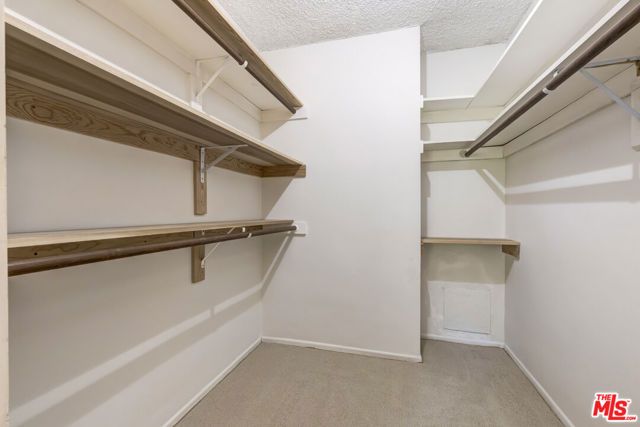 809 S Bundy Drive 214, Los Angeles, CA 90049