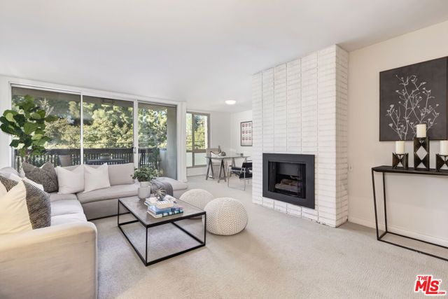 809 S Bundy Drive 214, Los Angeles, CA 90049