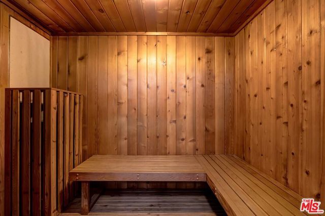 809 S Bundy Drive 214, Los Angeles, CA 90049