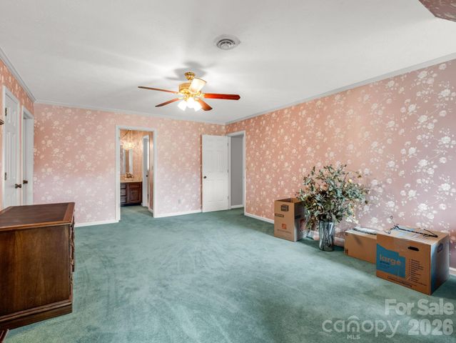 213 Raintree Drive, Hendersonville, NC 28791