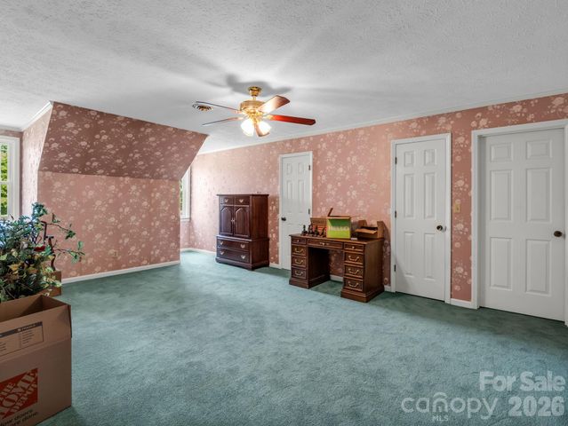 213 Raintree Drive, Hendersonville, NC 28791