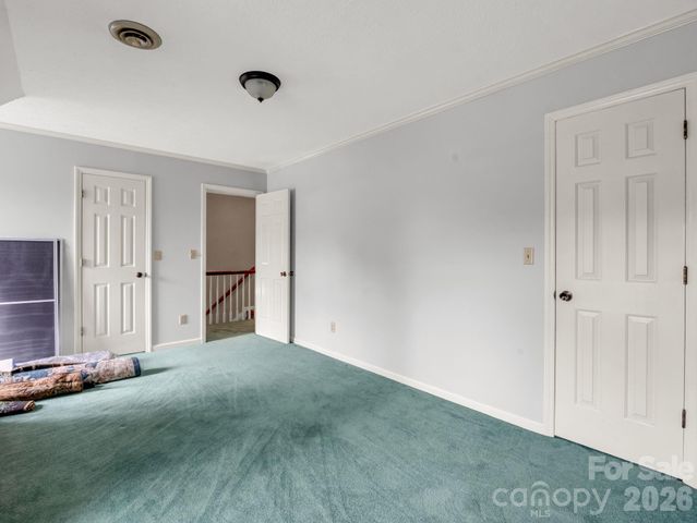 213 Raintree Drive, Hendersonville, NC 28791