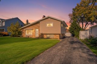 251 W Armitage Avenue, Elmhurst, IL 60126