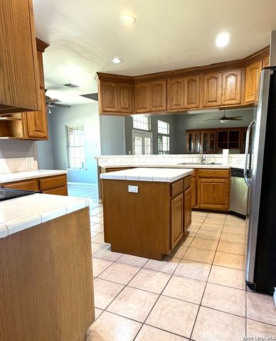 10565 Briggs, Atascosa, TX 78002