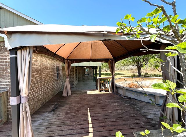 10565 Briggs, Atascosa, TX 78002